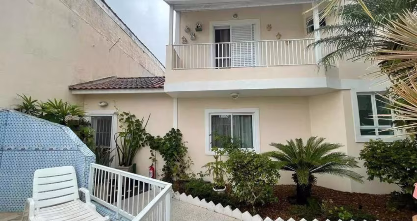 CASA DE CONDOMINIO, BAIRRO MAITINGA.