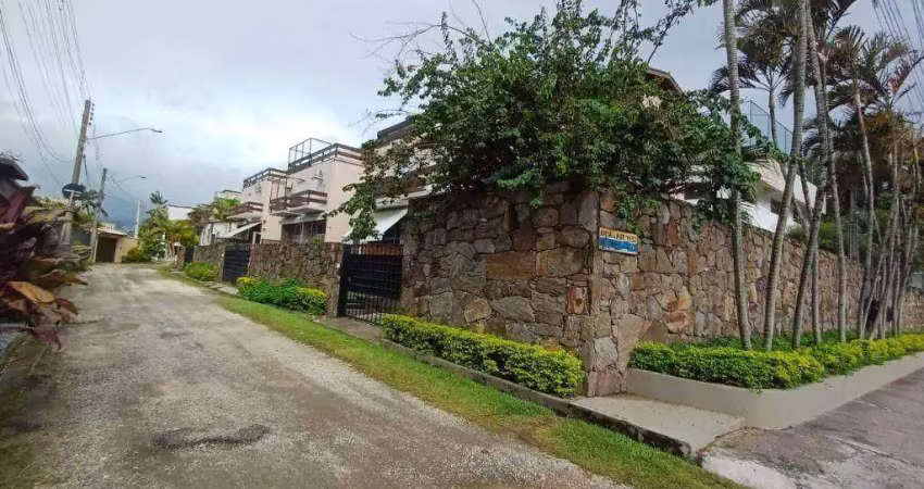 Casa com 3 dormitórios à venda, 158 m² por R$ 1.200.000,00 - Arrastão - São Sebastião/SP