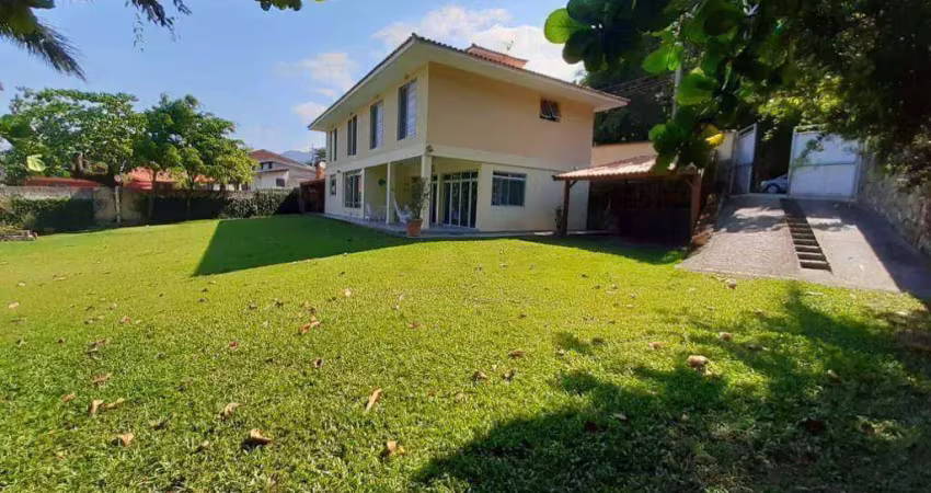 Casa com 4 quartos à venda na Avenida Manoel Teixeira, 1810, São Francisco, São Sebastião