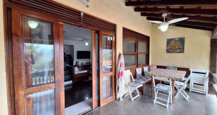 Sobrado com 3 dormitórios à venda, 155 m² por R$ 1.300.000,00 - Guaecá - São Sebastião/SP