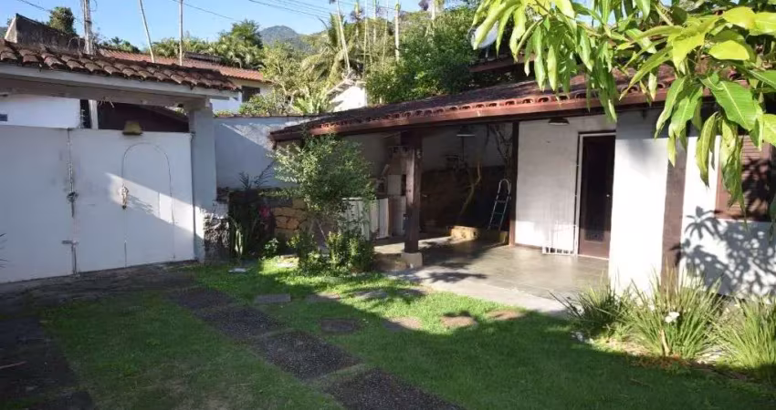 Casa com 5 dormitórios, 220 m² - venda por r$ 1.380.000 ou aluguel por r$ 10.150/mês - cocaia - ilhabela/sp
