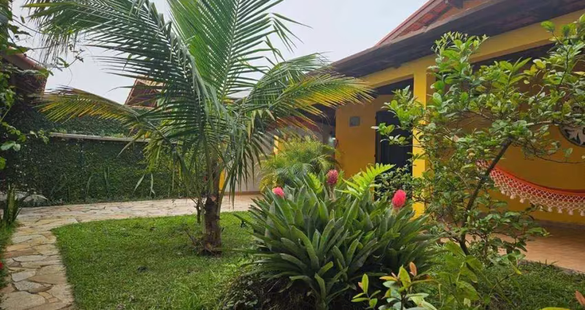 Casa com 3 dormitórios a 100 metros da praia do indaiá -bertioga-sp