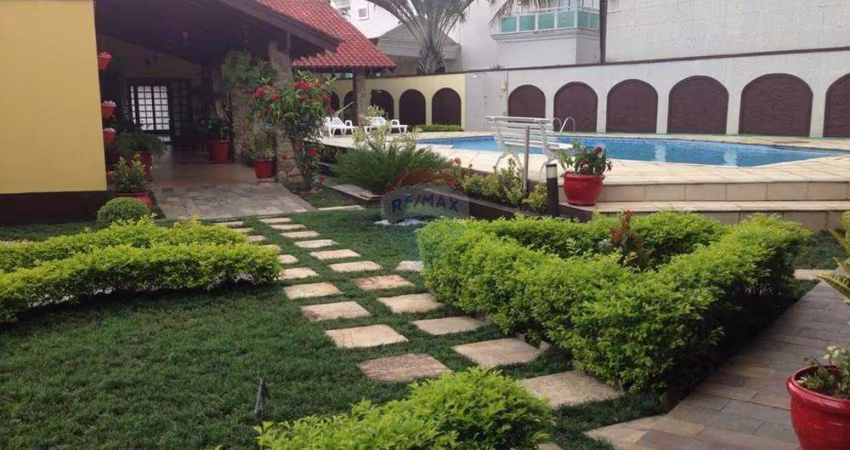 Casa em Condomínio com 5 Suítes para Locação em Bertioga-SP.