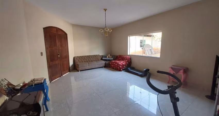 Casa com 4 quartos à venda na Rua Criptoméria, 33, Jardim das Alterosas - 2ª Seção, Betim