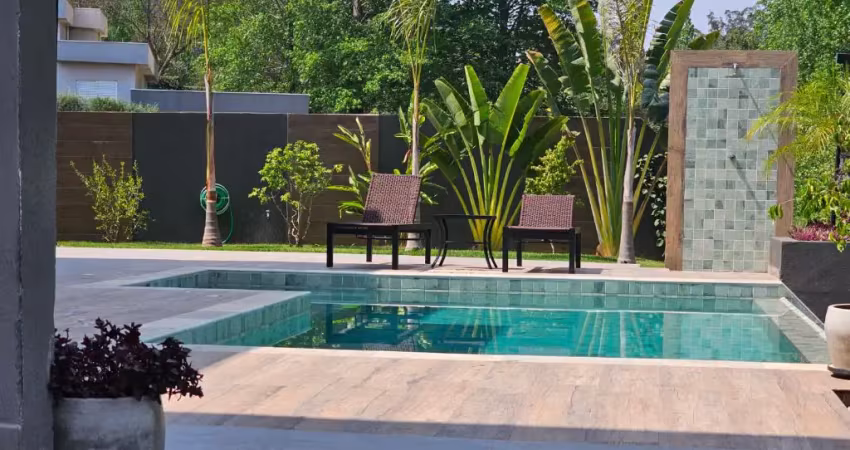 Linda casa Alto Padrão no Condomínio Terras Caxambu com 4 suítes