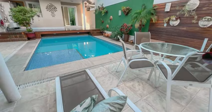 Casa linda próximo as melhores praias da região oceânica