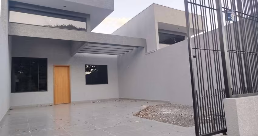 Casa 3 dormitórios para Venda em Maringá, Loteamento Madrid, 3 dormitórios, 1 banheiro, 2 vagas