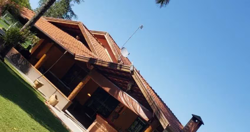 Lindo sitio em a venda na estiva gerbi com  1.1 de alqueiresde área total