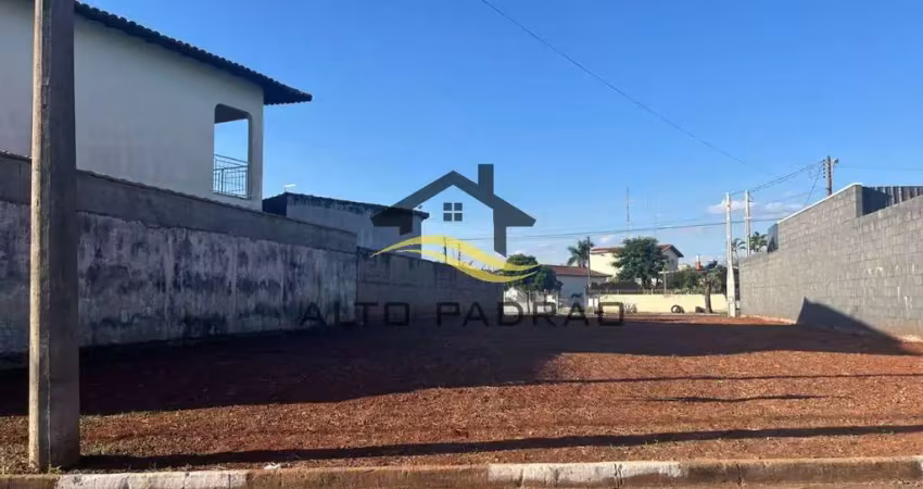 Terreno comercial à venda na Rua Caetano Martinelli, Jardim Amaro, Artur Nogueira