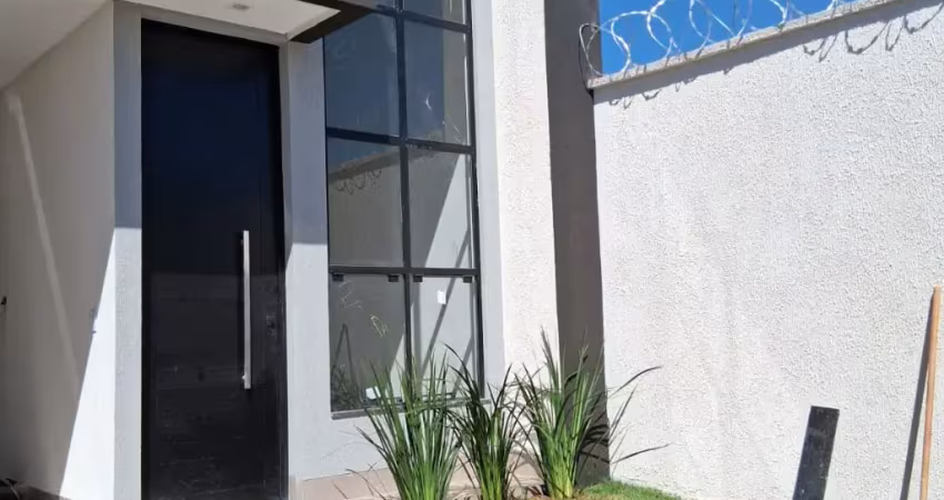 Linda casa de alto padrão. 3 quartos com suite, st. faiçalville proximo a av. rio verde
