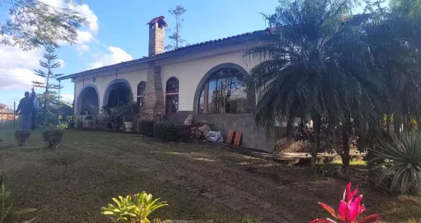 Chácara para Venda em Juiz de Fora, Alto Sumaré, 4 dormitórios, 2 suítes, 4 banheiros, 4 vagas