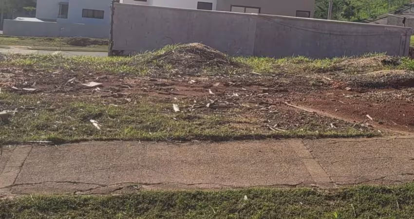 OPORTUNIDADE! Maravilhoso Lote com Excelente Topografia e projeto arquitetônico aprovado no Condomínio Estrela Alta!