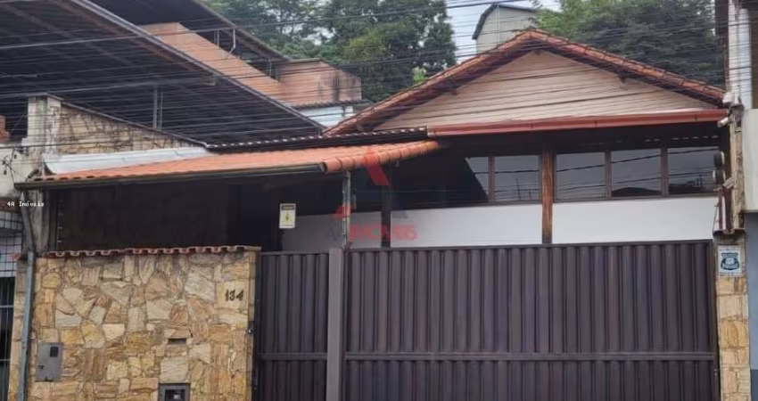 Ampla Casa com 3 Quartos, Piscina e Área Gourmet  Financiável no Vitorino Braga.