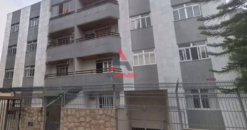 Ótimo apartamento de 2 quartos com garagem no morro da glória.