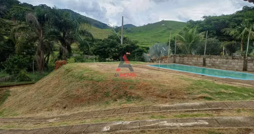 Excelente granja em monte-verde com 1.480 metros ampla área verde com ótima piscina