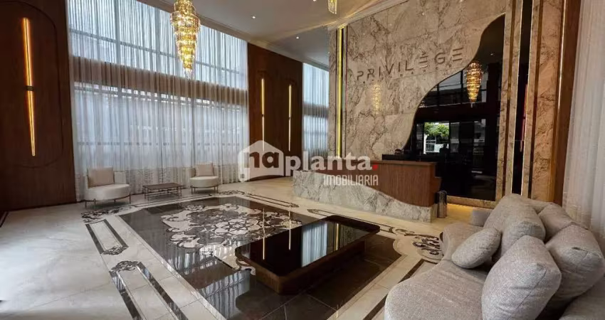 Apartamento à venda, no Bairro Campinas, São José-SC, com 2 quartos, sendo 2 suítes, com 1 vaga