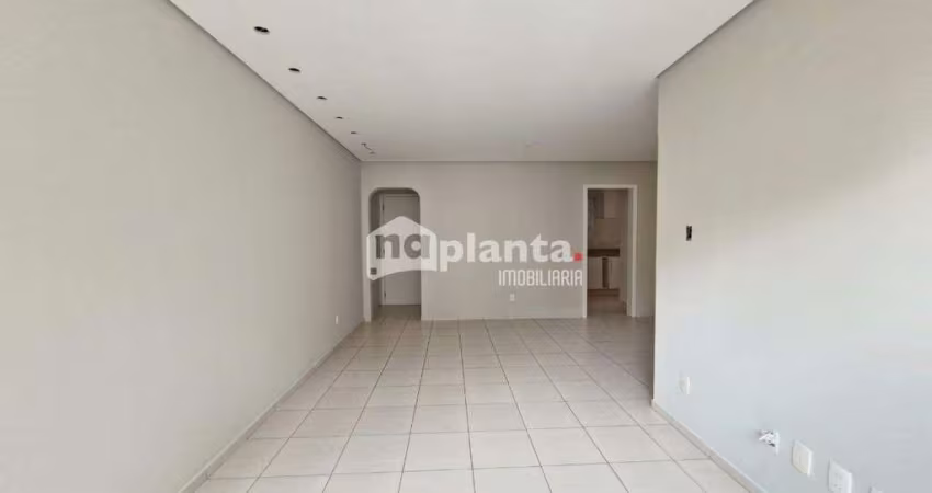 Apartamento à venda no Bairro Centro em Florianópolis-SC, com 3 quartos,