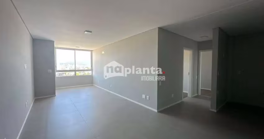 Apartamento à venda no Bairro Estreito em Florianópolis-SC, com 2 quartos, 2 suítes, 2 vagas