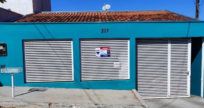 Ótima casa no centro da cidade de álvares machado próximo ao poupa tempo da cidade e do supermercado estrela