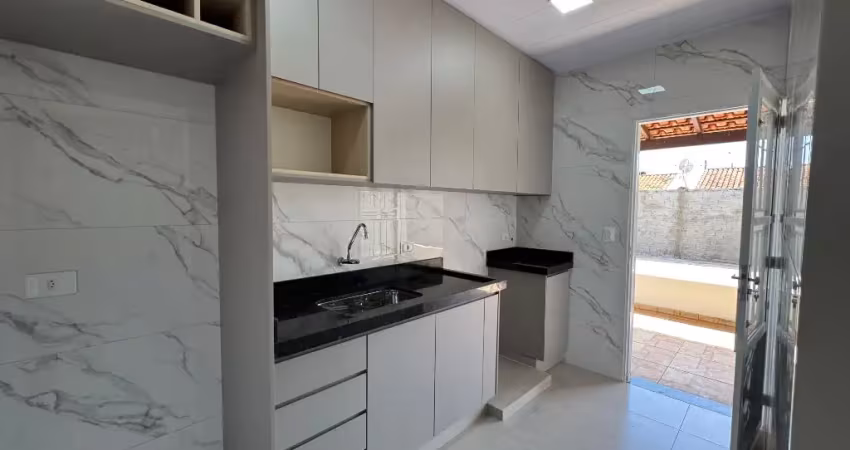 Linda casa reformada no bairro jardim panorâmico, boa localização