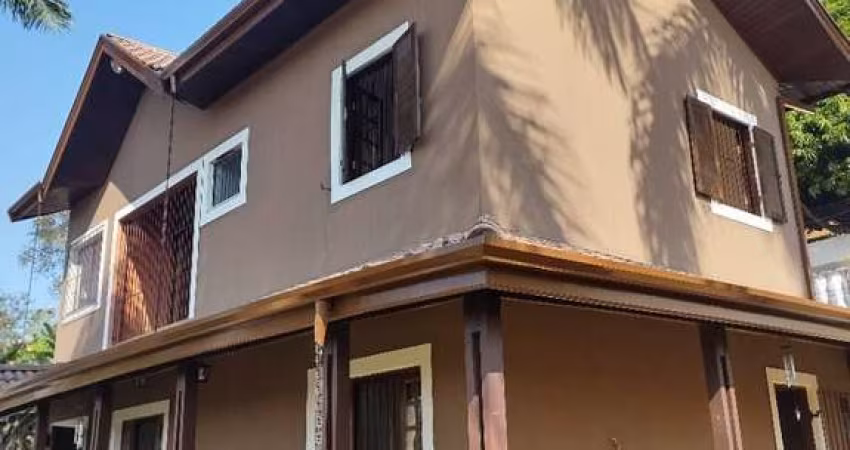 Chácara com 3 dormitórios à venda, 2000 m² por R$ 1.280.000,00 - Condomínio Village Alpino - São José dos Campos/SP