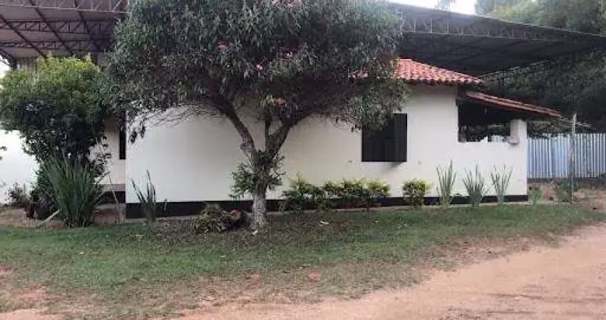 Louveira-sp: casa para locação no bairro capivari com 2 quartos, 1 banheiro, 2 vagas de garagem e 90m².