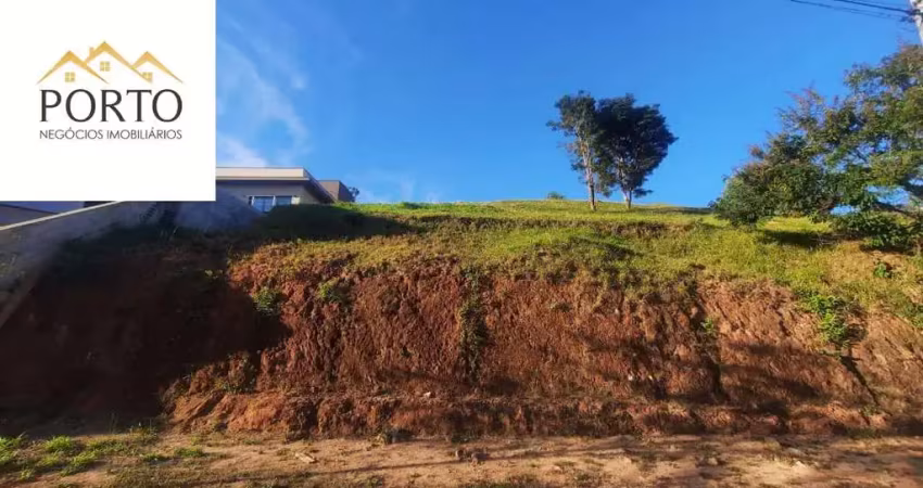 Terreno em aclive com 658 metros condomínio delle stelle