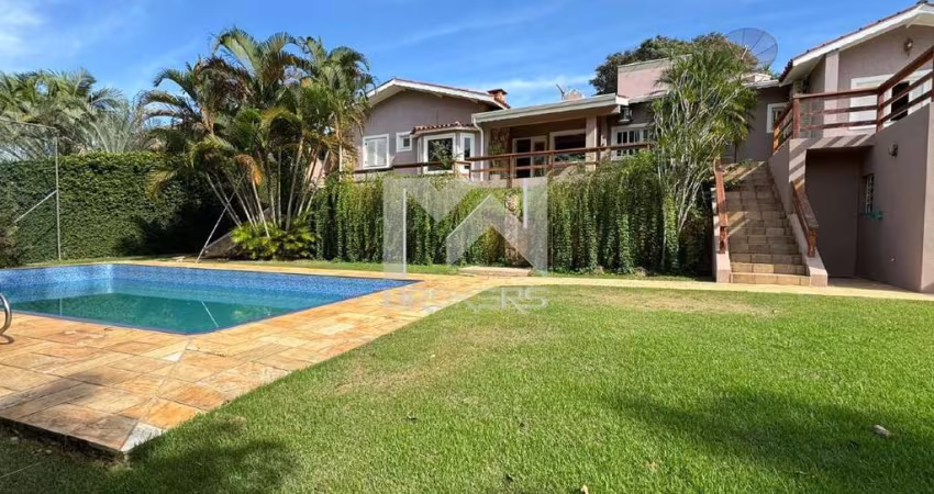 Casa térrea à venda no Condomínio Marambaia em Vinhedo - SP