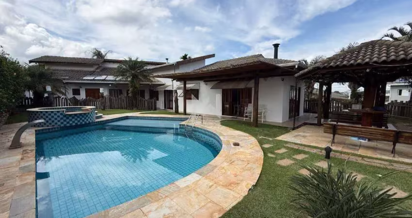 Casa térrea à venda no Condomínio Estância Marambaia em Vinhedo - SP
