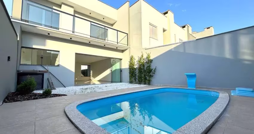 Geminado alto padrão | três rios do sul | 3 quartos (1 suíte) | 148m²