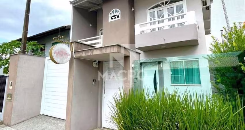 Casa residencial/comercial | Barra | 2 quartos (1 suíte) | 144m²