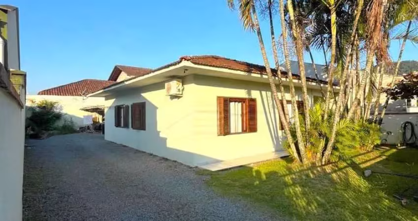Casa com 1 quarto à venda no São Luís, Jaraguá do Sul 