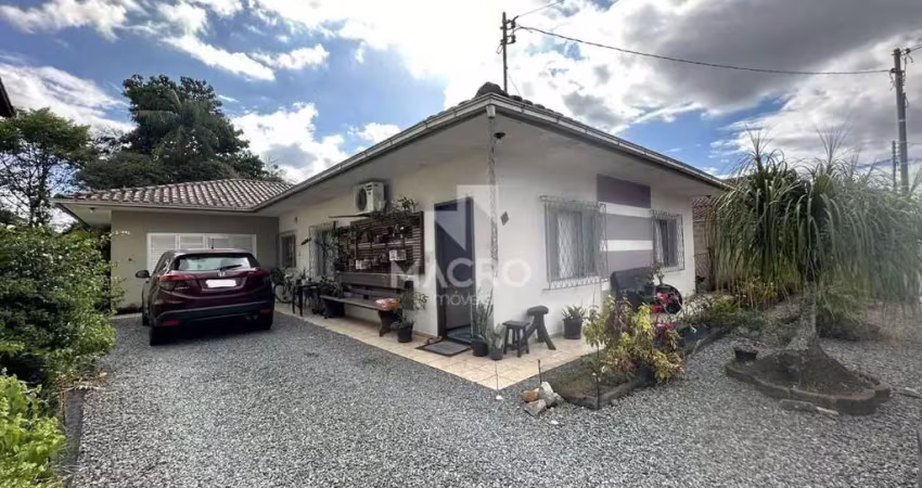 Casa com 3 quartos à venda no São Luís, Jaraguá do Sul 