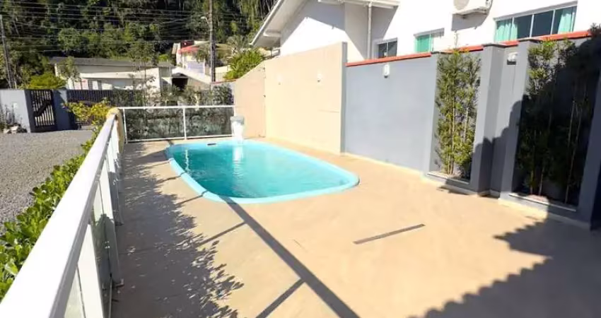 Casa com piscina | vila nova | 2 quartos (1 suíte com closet) | 100m²
