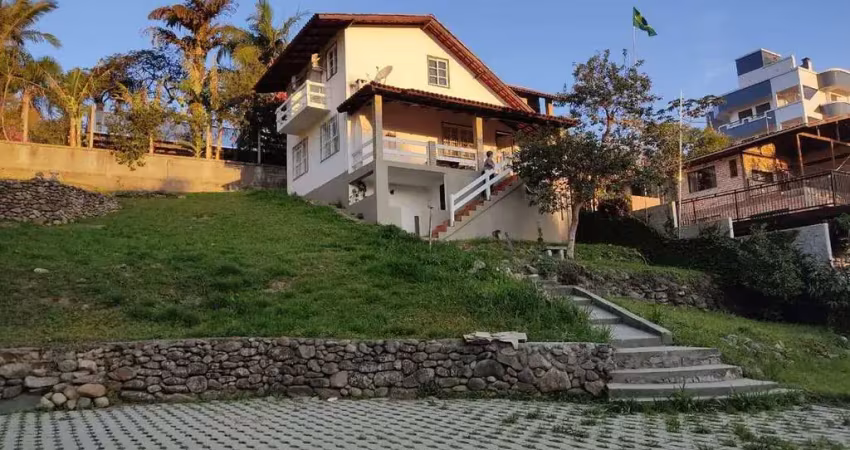 Casa com 4 quartos à venda no Centro, Bombinhas 