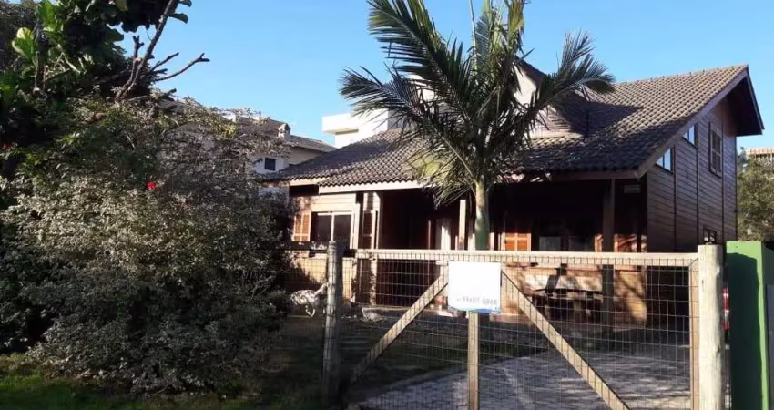 Casa com 3 quartos à venda em Mariscal, Bombinhas 