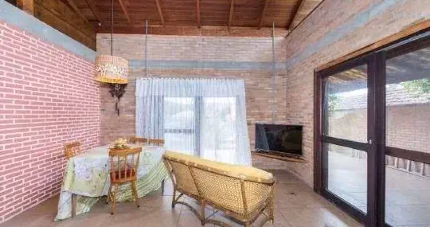 Casa com jardim á venda no josé amândio - bombinhas/sc