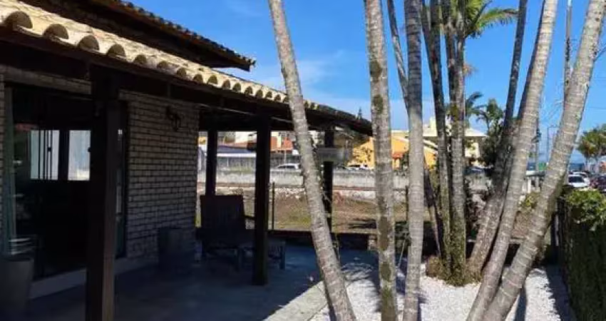 Casa á venda no bairro zimbros - 100m do mar - bombinhas/sc