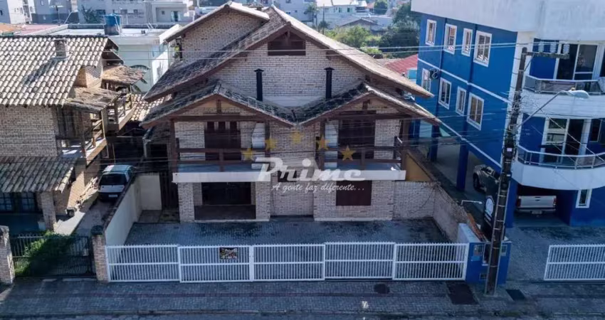 Casa com 6 quartos à venda na Rua Salema, Centro, Bombinhas