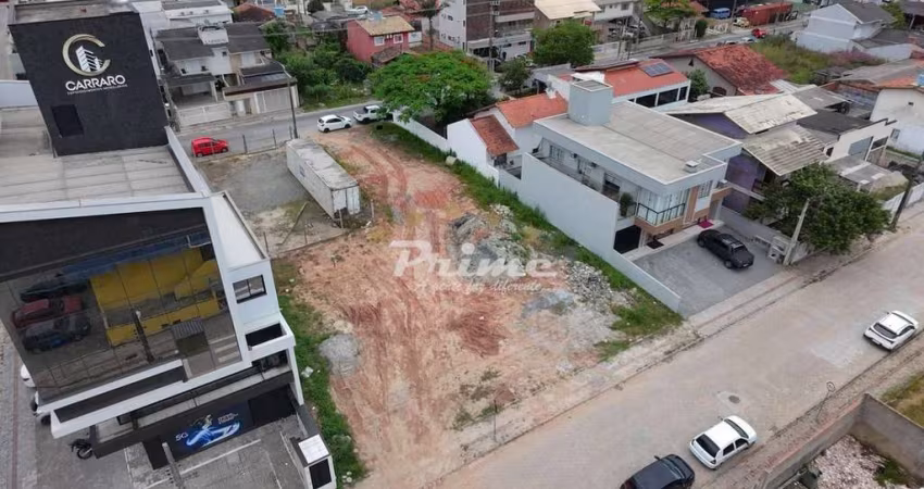 Lote com 3 Terrenos á Venda no Bairro Bombas - Bombinhas/SC