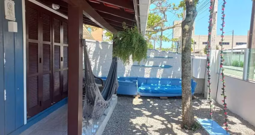 Casa á venda - apenas 250m do mar de zimbros - bombinhas/sc