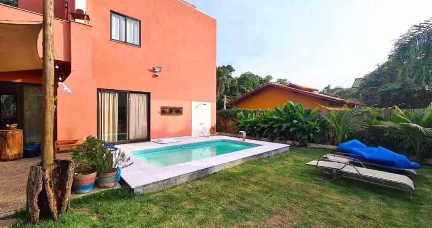 Casa de 4 dormitórios á venda no bairro mariscal - bombnhas/sc