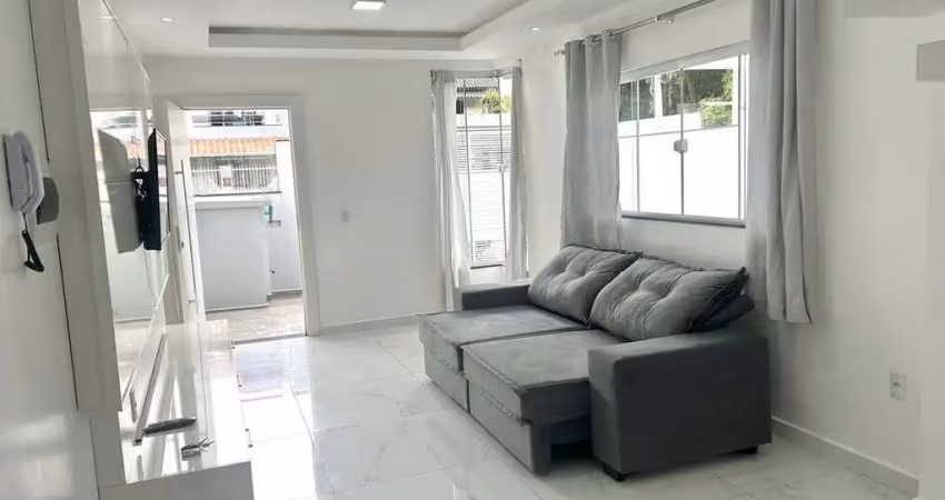 Sobrado geminado mobiliado à venda - bairro zimbros - bombinhas/sc