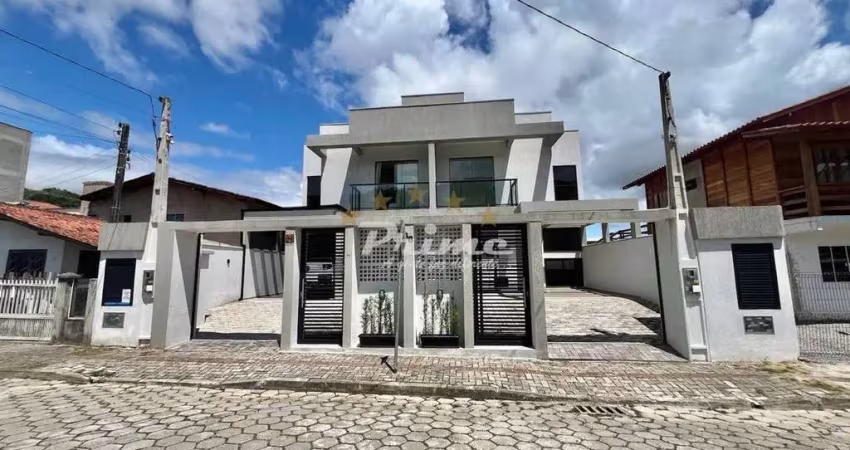 Sobrado mobiliado á venda no bairro josé amândio - bombinhas/sc