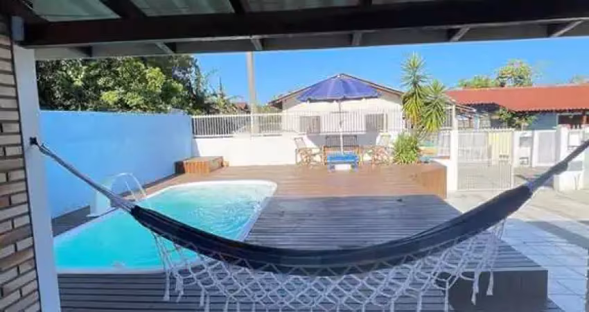 Casa a 120m do mar - bairro morrinhos - bobinhas/sc