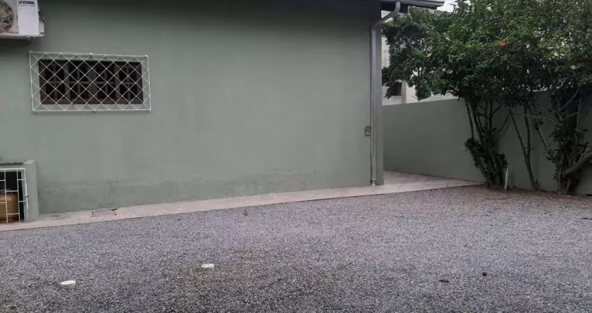 Casa mobiliada de 3 quartos à venda no bairro bombas - bombinhas/sc