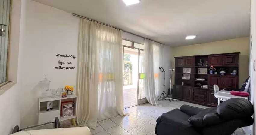 Casa com 3 quartos à venda no Conjunto Celso Machado, Belo Horizonte 