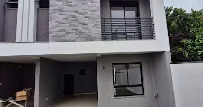 Sobrado com 3 dormitórios à venda, 127 m² por R$ 699.000 - Uberaba - Curitiba/PR