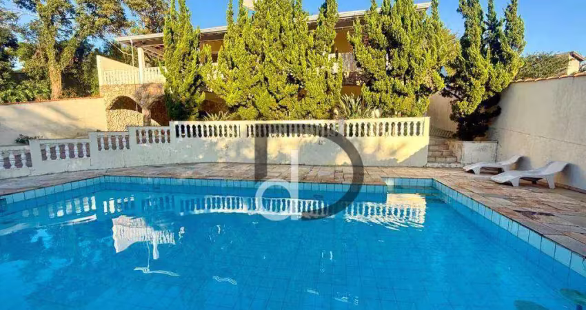 Casa com 3 dormitórios à venda, 494 m² por R$ 1.790.000,00 - Condomínio Marambaia - Vinhedo/SP