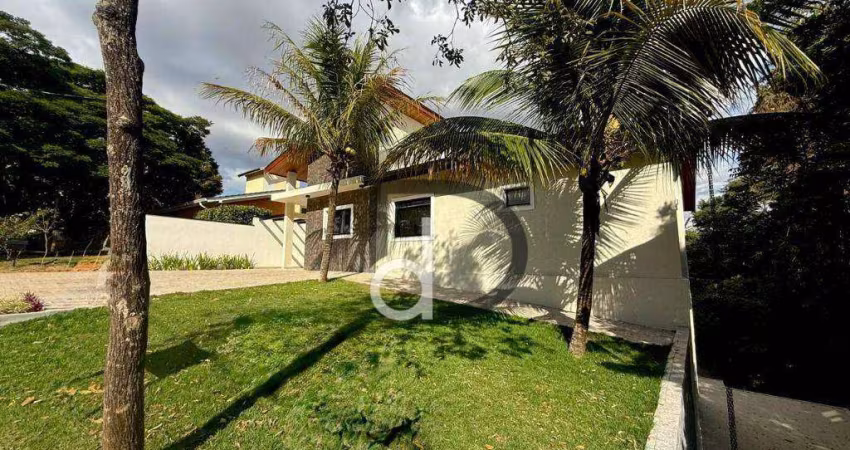 Casa com 3 quartos à venda, 198 m² por R$ 2.600.000 - Condomínio Marambaia - Vinhedo/SP